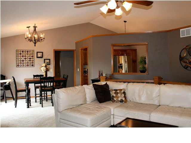 414 S Streamside Ct, Clearwater, KS 67026