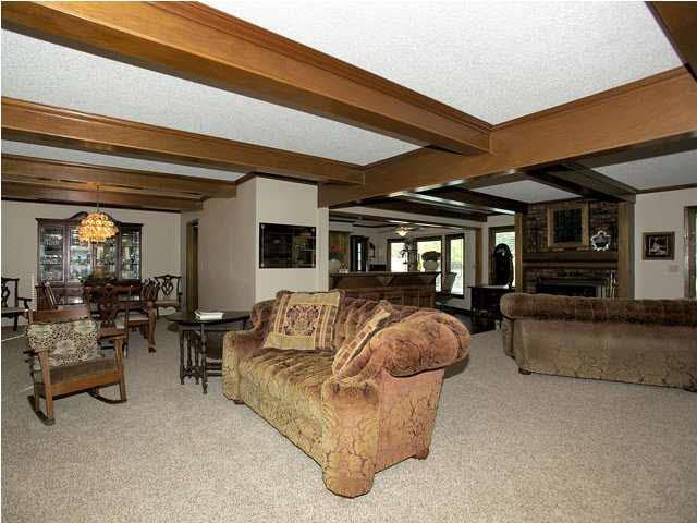 6910 E 14th, Wichita, KS 67206