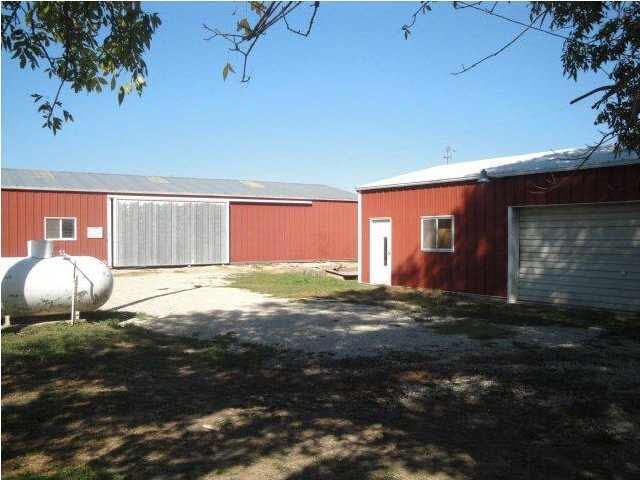 12698 SW Thunder Rd, Augusta, KS 67010