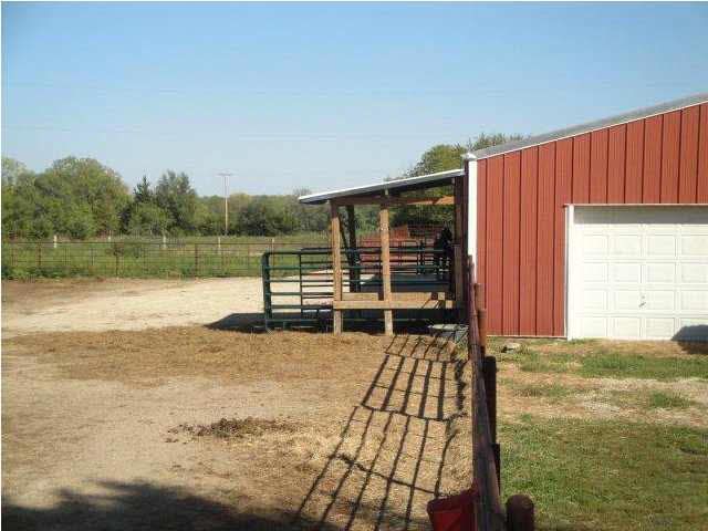 12698 SW Thunder Rd, Augusta, KS 67010