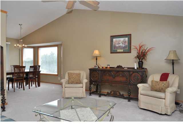 592 N Creek Trl, Kechi, KS 67067