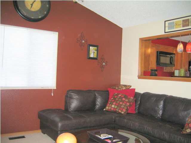 56 E Arnold Dr, Augusta, KS 67010
