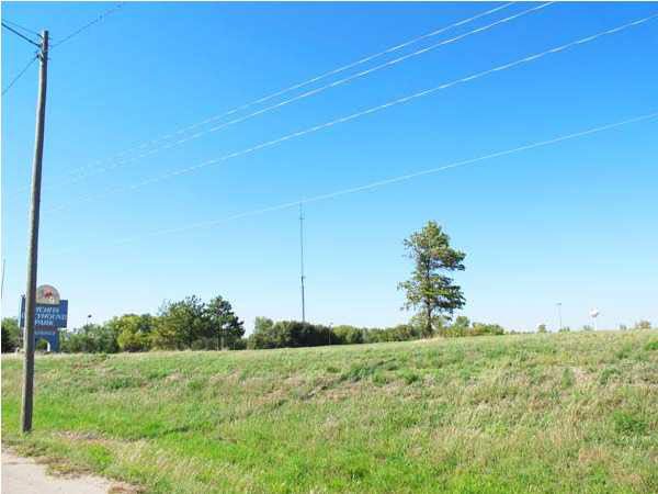 1200 E 77th St N, Park City, KS 67219