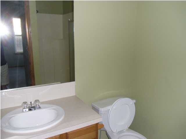 325 Sutton Dr, Newton, KS 67114