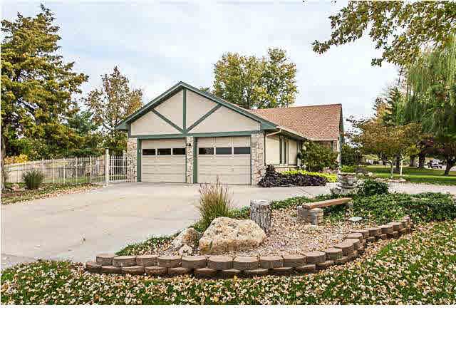 521 N Parallel Dr, Andover, KS 67002
