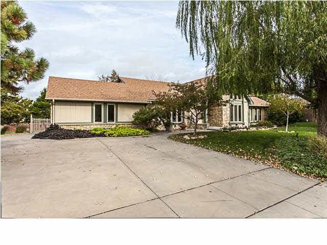 521 N Parallel Dr, Andover, KS 67002