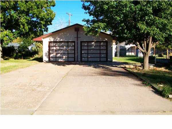 1000 E 14th, Hutchinson, KS 67501