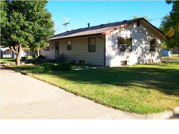 1000 E 14th, Hutchinson, KS 67501