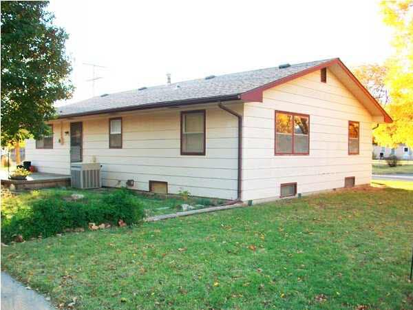 1000 E 14th, Hutchinson, KS 67501