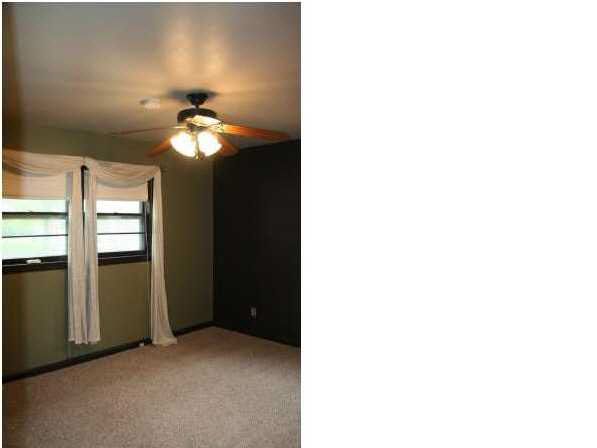 6015 E Morris, Wichita, KS 67218
