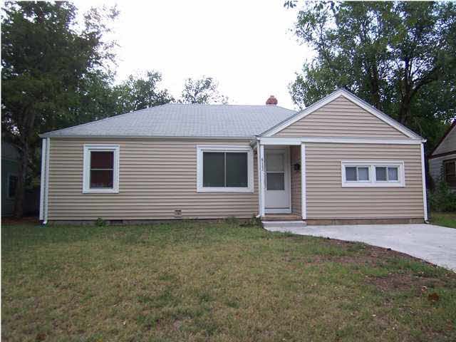 813 Barlow, Wichita, KS 67207
