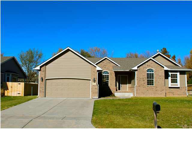 1014 N Mccaskey Dr, Rose Hill, KS 67133