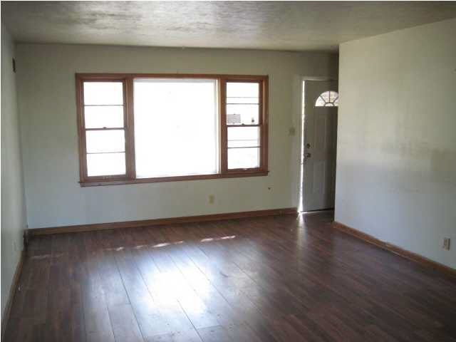 7314 E Morris St, Wichita, KS 67207
