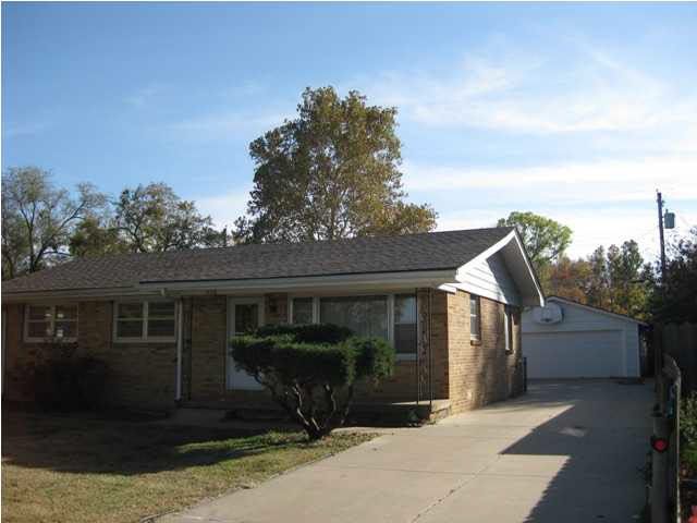 615 W Alexander, Haysville, KS 67060