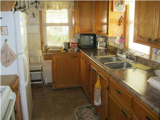 1814 S Pinecrest, Wichita, KS 67218