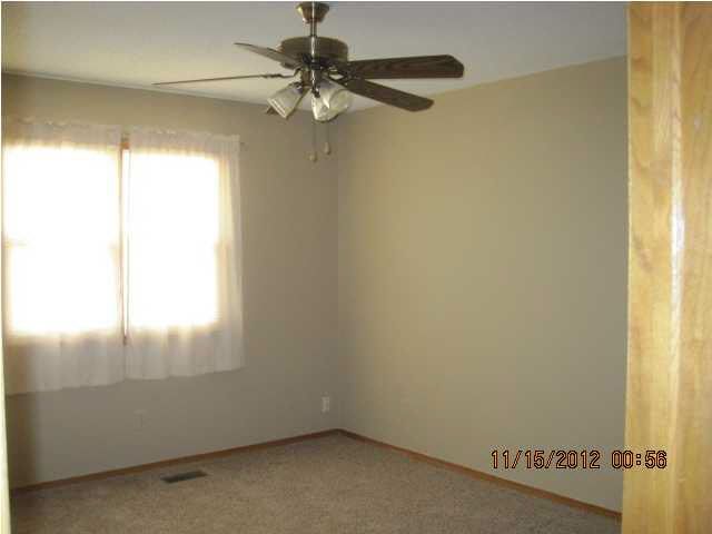 702 E Lisa Ln, Mulvane, KS 67110