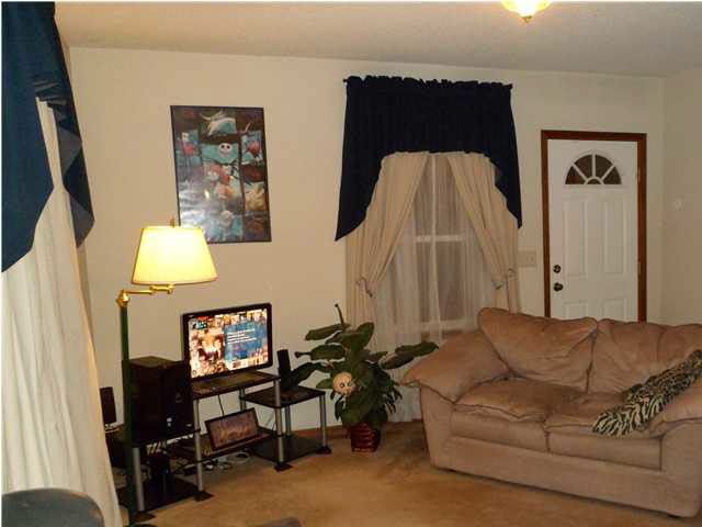 1108 W Drew St, Wichita, KS 67203