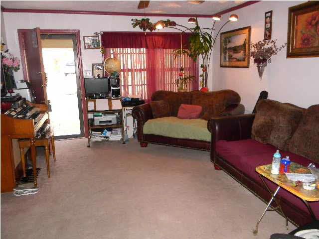 634 S Barlow, Wichita, KS 67207