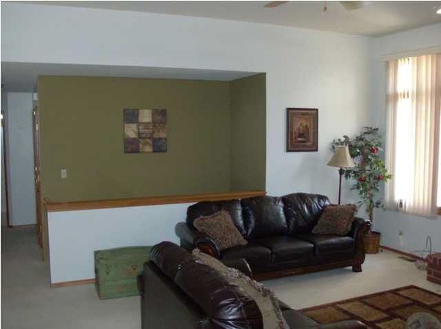 2002 S Hedgecliff, Wichita, KS 67207