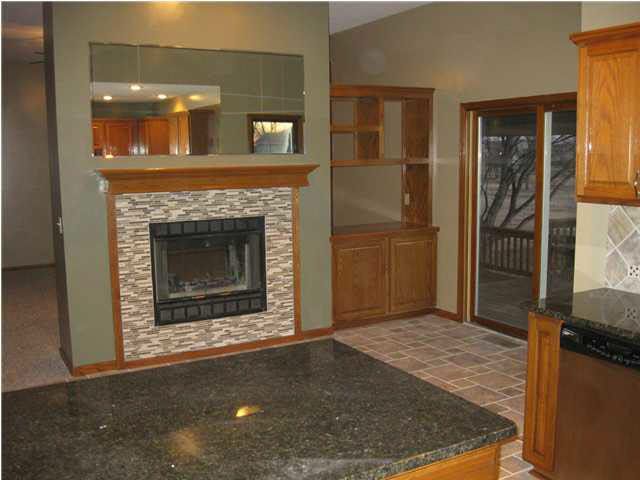 1017 Walnut Ct, Andover, KS 67002