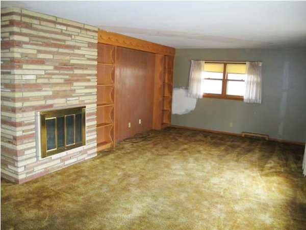 724 N Mission Rd, Wichita, KS 67206