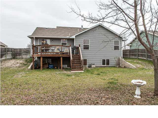 1707 N Prairie Run Cir, Mulvane, KS 67110
