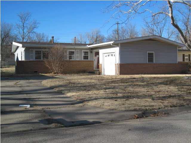 1343 N Pleasantview, Derby, KS 67037