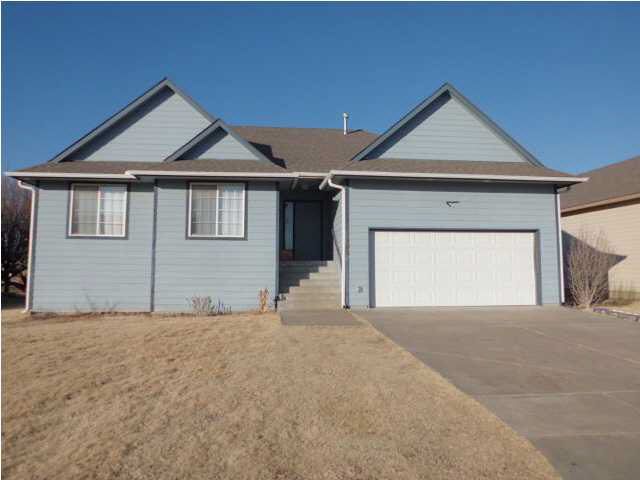 5402 E 27th St N, Wichita, KS 67220