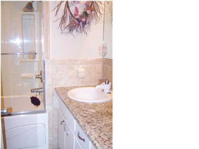 512 E 3rd Street N, Goddard, KS 67052