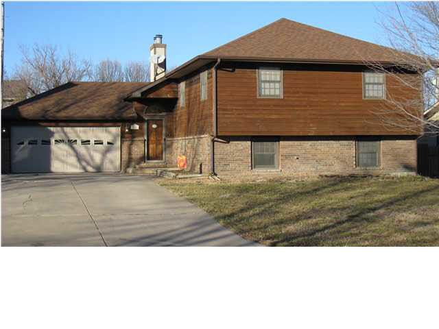 512 E Pecan, Derby, KS 67037