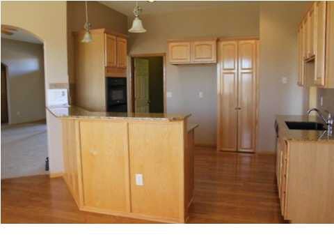 1415 E Woodbrook Ct, Derby, KS 67037