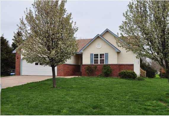 407 S Bennett St, Conway Springs, KS 67031