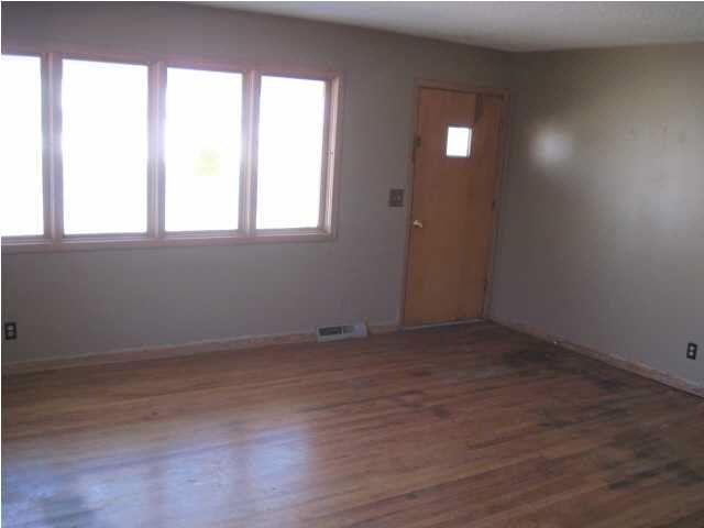 801 W Mona, Wichita, KS 67217