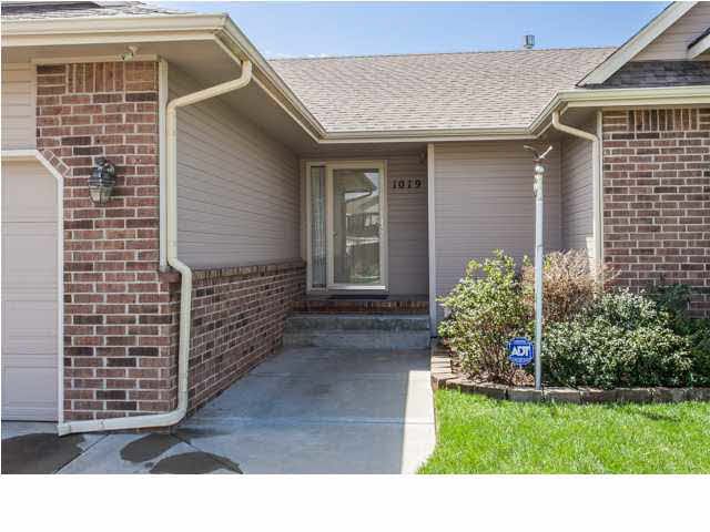 1019 E Pembrook, Derby, KS 67037