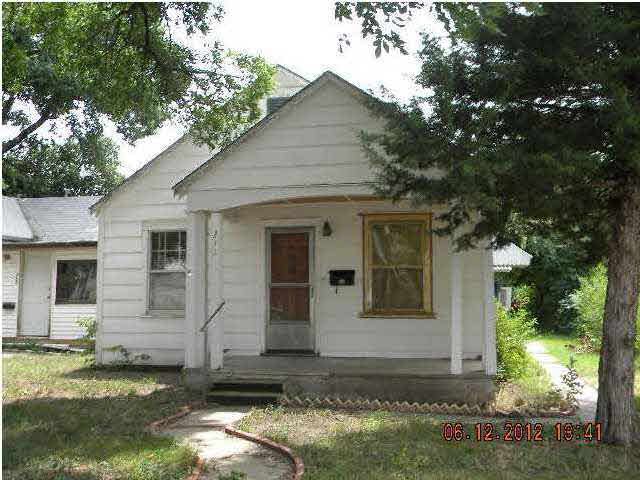 211 W 1st, Newton, KS 67114