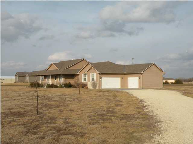 10840 N Hillside, Valley Center, KS 67147