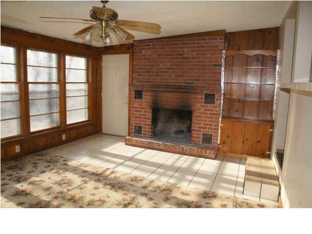 2121 E Menlo, Wichita, KS 67211
