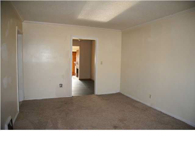 2121 E Menlo, Wichita, KS 67211