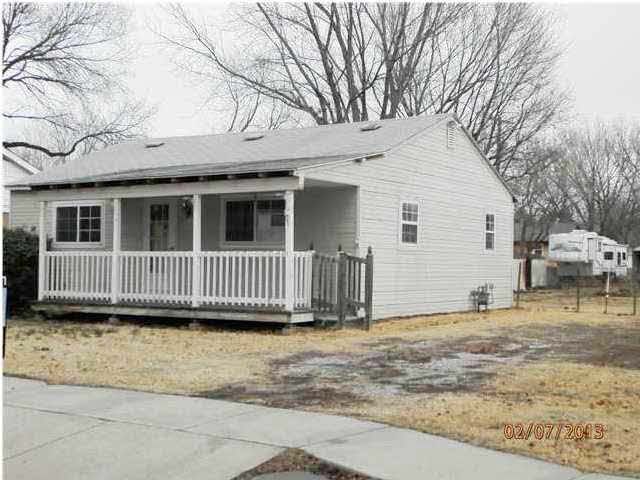 414 S Fourth Ave, Mulvane, KS 67110