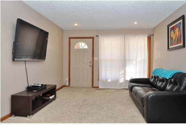 2171 S Pinecrest, Wichita, KS 67218