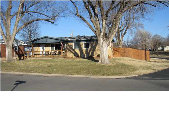 502 N Riverdale, Mulvane, KS 67110