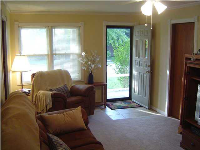 612 N Custer Ave, Wichita, KS 67203