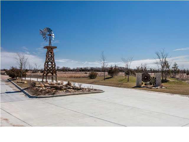 13521 E Twin Mill Dr, Derby, KS 67037