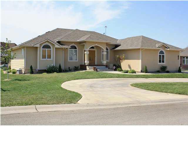 209 N Gateway, Wichita, KS 67230