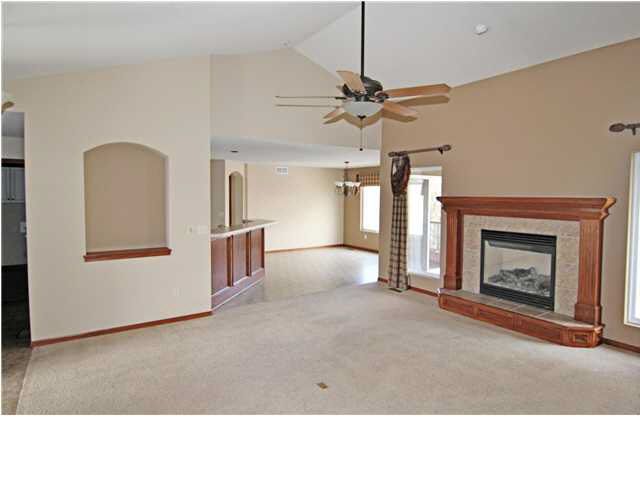 618 E Lakecrest Dr, Andover, KS 67002