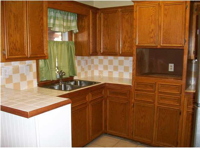 1214 E El Monte, Wichita, KS 67216