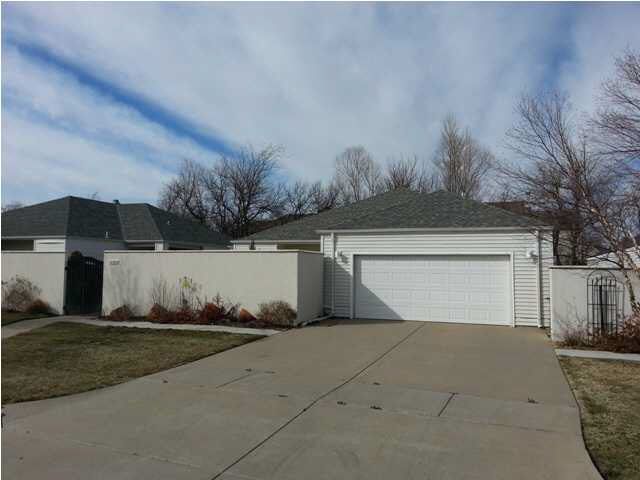 12502 E Killarney, Wichita, KS 67206