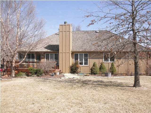 3211 Cabrillo Dr, Winfield, KS 67156
