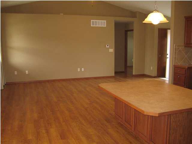 931 E Moss Wood, Derby, KS 67037