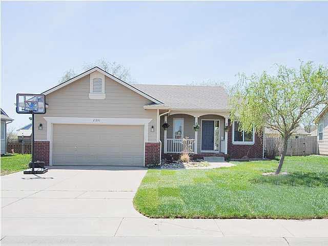 2231 E Carriage Dr, Derby, KS 67037